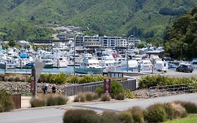 Boathouse Apartments